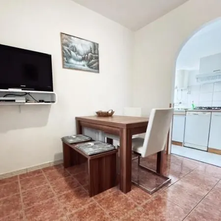 2br Hedvig Apartman *