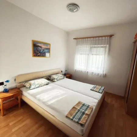 2br Hedvig Jadranovo